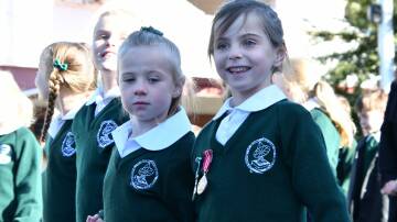 Parkes gathers for Anzac Day march