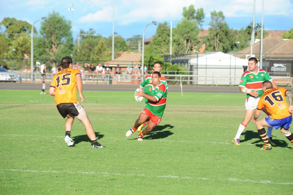 Jade Hooper finds a gap in the Nyngan defence.