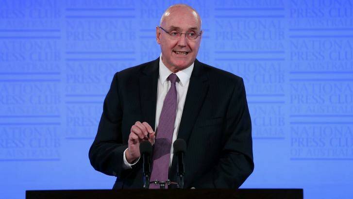 Barney Glover addressing the National Press Club in Canberra in October 2015. Photo: Alex Ellinghausen