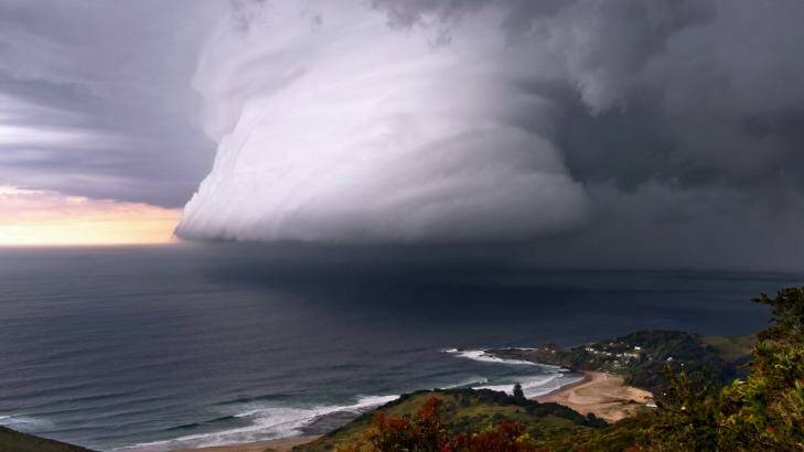 Storm approaches Era Beach, to Sydney's south. Photo: Bruce Cooper