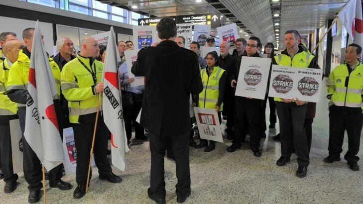 CPSU stop work at Melbourne International Airport last year.  Photo: Joe Armao