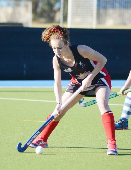Stacey Ross has been an important player for Parkes United this season. She will be hoping to help United to a win over Bathurst City tomorrow.
Photo: Renee Powel l0715hockey_9839 