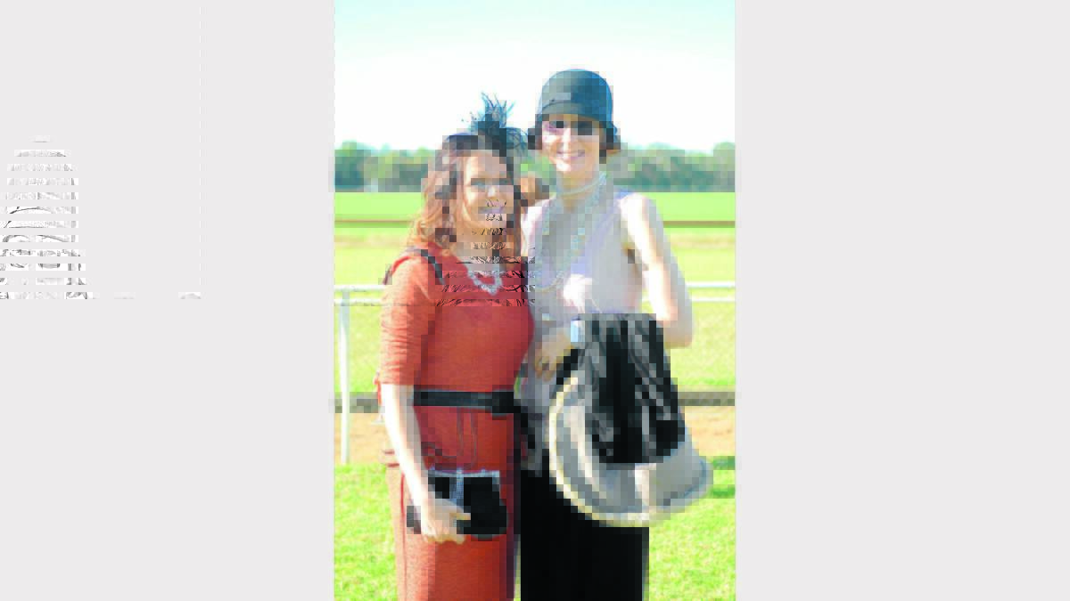 Fashions on the Field are always a popular highlight of the Parkes Picnic Races. Don’t miss it, this June long weekend!  
