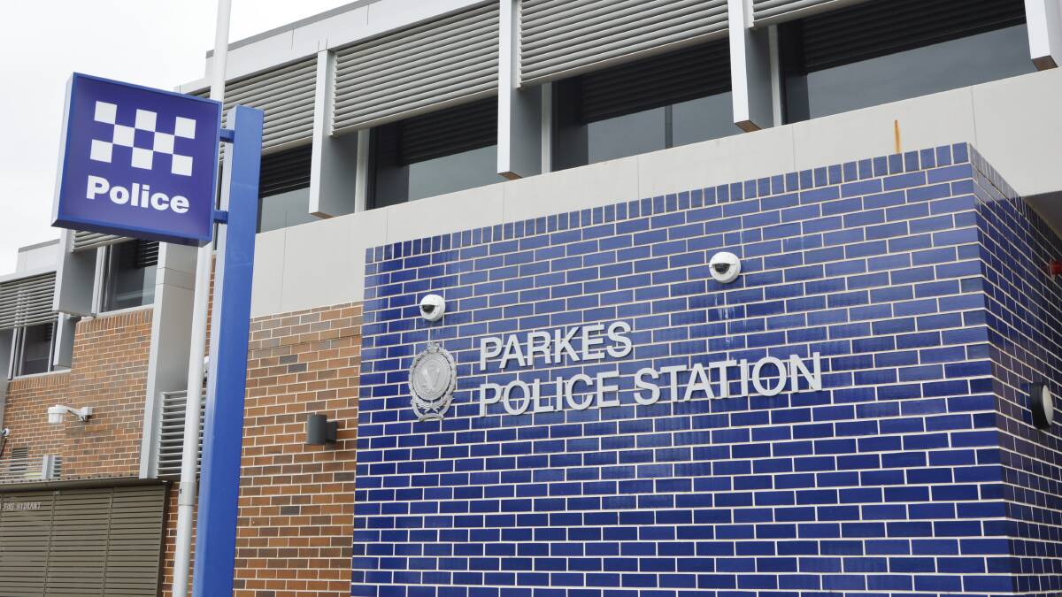 Police appeal for information after man was robbed and assaulted in Parkes