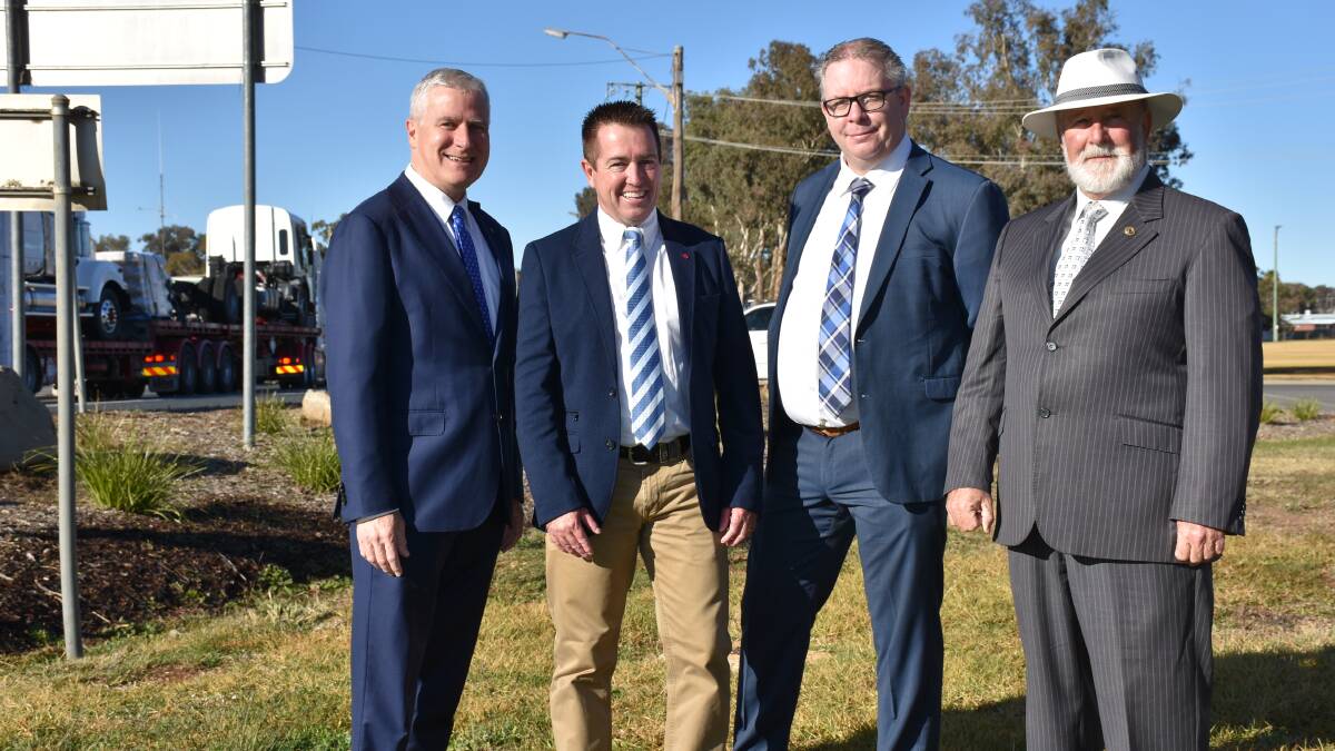 Deputy Prime Minister Michael McCormack, NSW Minister for Regional Transport and Roads Paul Toole, Roads and Maritime Service Director Western Region Alistair Lunn and Parkes Shire Mayor and Chair of the Newell Highway Task Force Cr Ken Keith OAM.