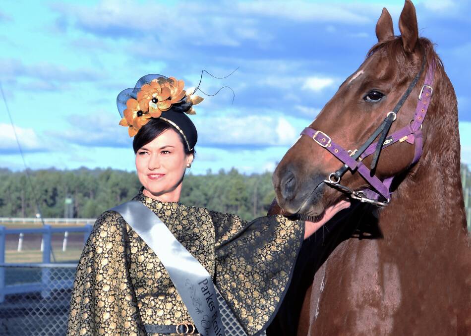 SOCIAL EVENT OF THE YEAR: 2021 Parkes Picnic Races Elegant Lady Rachael Sladden with Texan Beauty. Picture: JENNY KINGHAM 2021