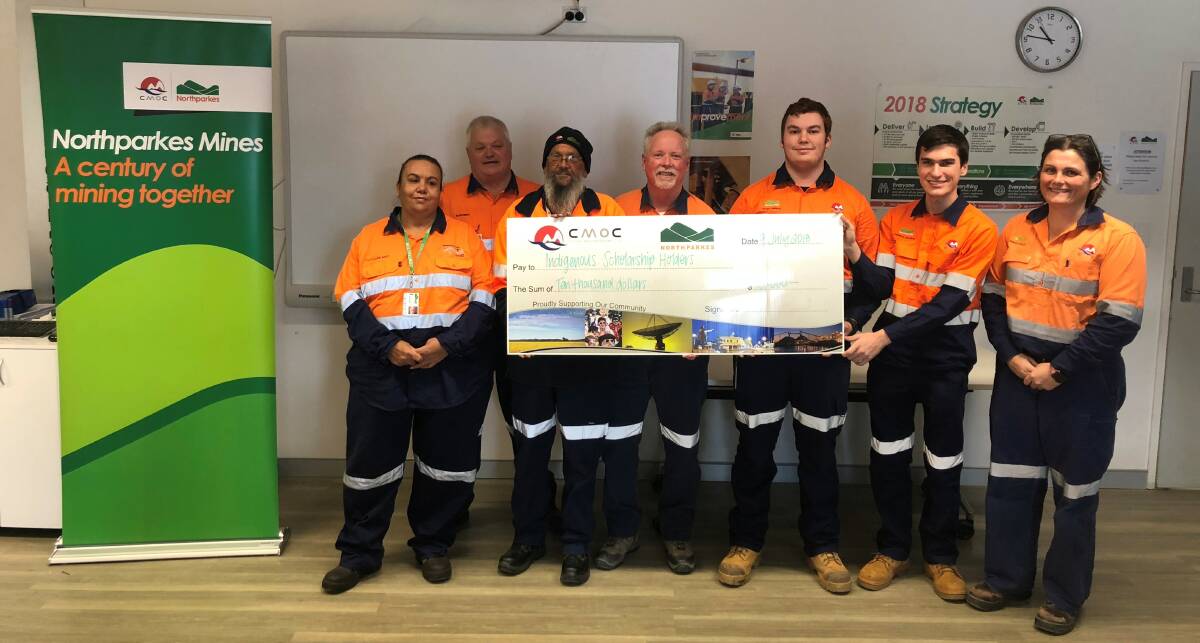 Northparkes Wiradjuri Executive Committee members Cherie Keed, Ralph Smith and Rob Clegg, Managing Director Jim Fowler, Peter Lindsay, Thomas McRae and Manager – People, Safety and Environment Stacey Kelly.