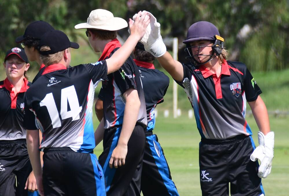 LEAD THE WAY: Dubbo junior Cooper Giddings (right) was the key man for the Outlaws under 14s on Thursday, top-scoring with 46 in his side's victory. Picture: Amy McIntyre