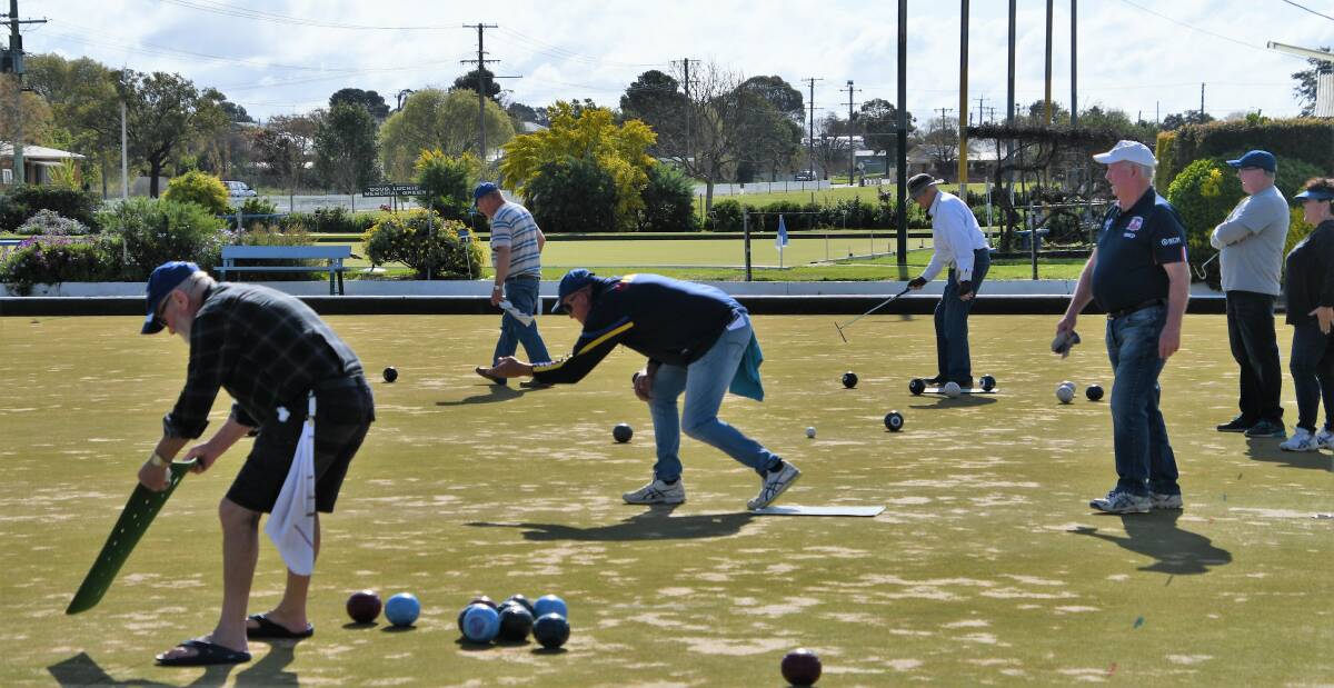 Keen bowlers return to the Railway Diggers greens