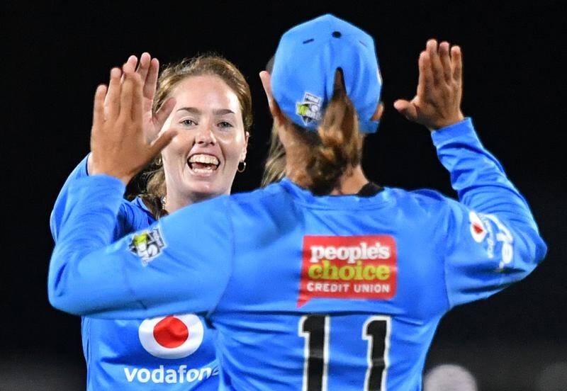 ULTIMATE PROFESSIONAL: Adelaide Strikers and South Australian legspinner Amanda Wellington said it is exciting girls can now see cricket as a career. Photo: AAP.