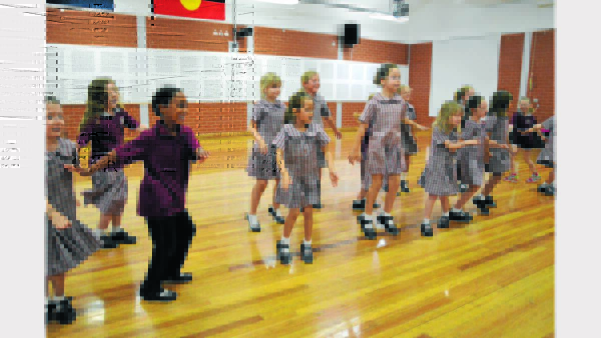 Stage 1 Dance Group performing - I’m a Farmer and I Grow It! 0314PE11