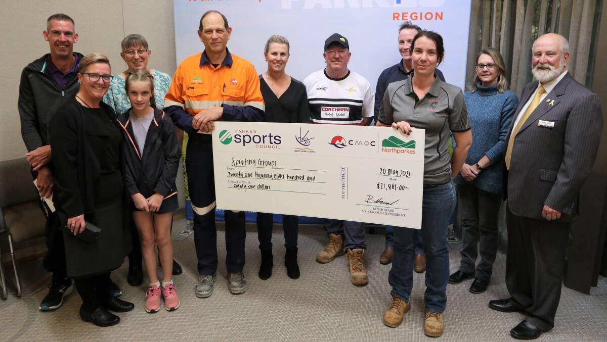 RECIPIENTS: Back, Brendon Hunt, Cr Louise O'Leary, Denise Gersbach, Kevin Oliver, Anthony Stewart and Ange Bottaro-Porter; front: Sharon and Sienna Hunt, Northparkes Managing Director Hubert Lehman, Michelle Wetherell and Parkes Shire Mayor Cr Ken Keith. Photo: Submitted