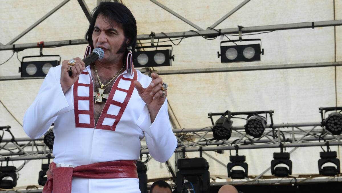 Ross Mancini has won the 2014 sound-a-like Elvis competition at the Parkes Elvis Festival. 
